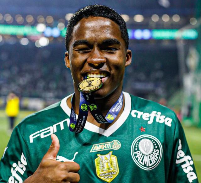 天价豪购16岁神童 皇马又囤一个巴西妖星！